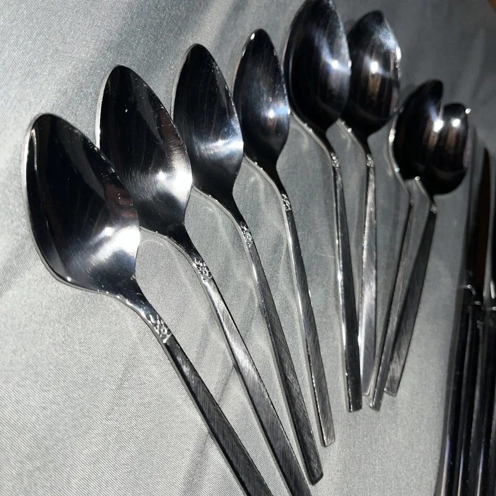 20 Piece SERVICE FOR 4 Oneida Ltd MELISSA Stainless Flatware Spoons Forks Knives